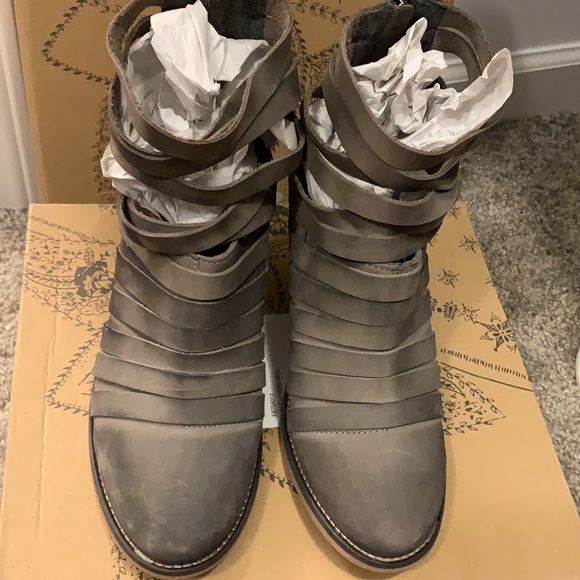 Free People Boot Hybrid Heel Color Grey! - Picture 2 of 5